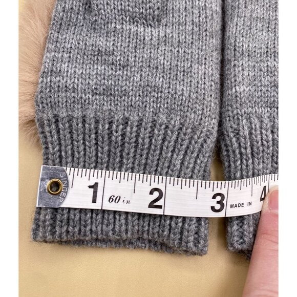 Hatley Heritage Canada Women’s Grey Knit Faux Fur Mittens Gloves - Picture 4 of 10